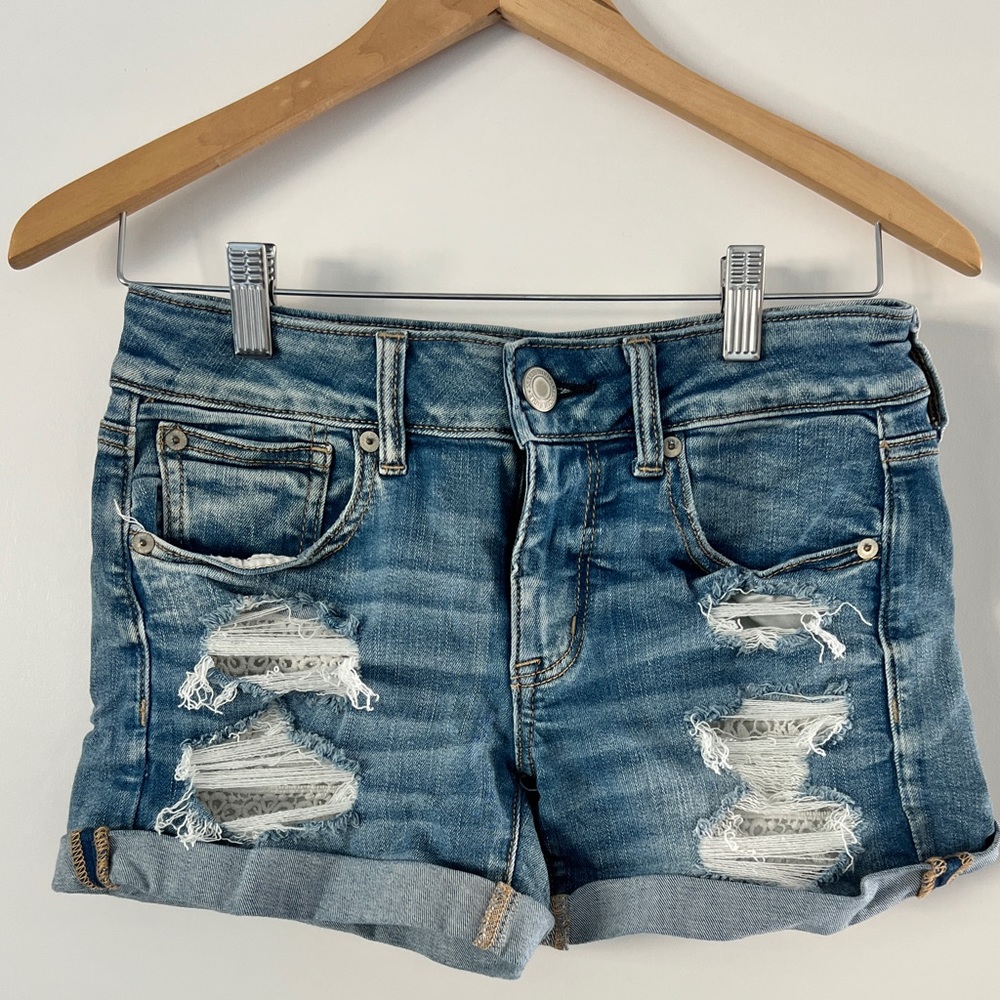 American Eagle Jean shorts With white lace pattern pockets
